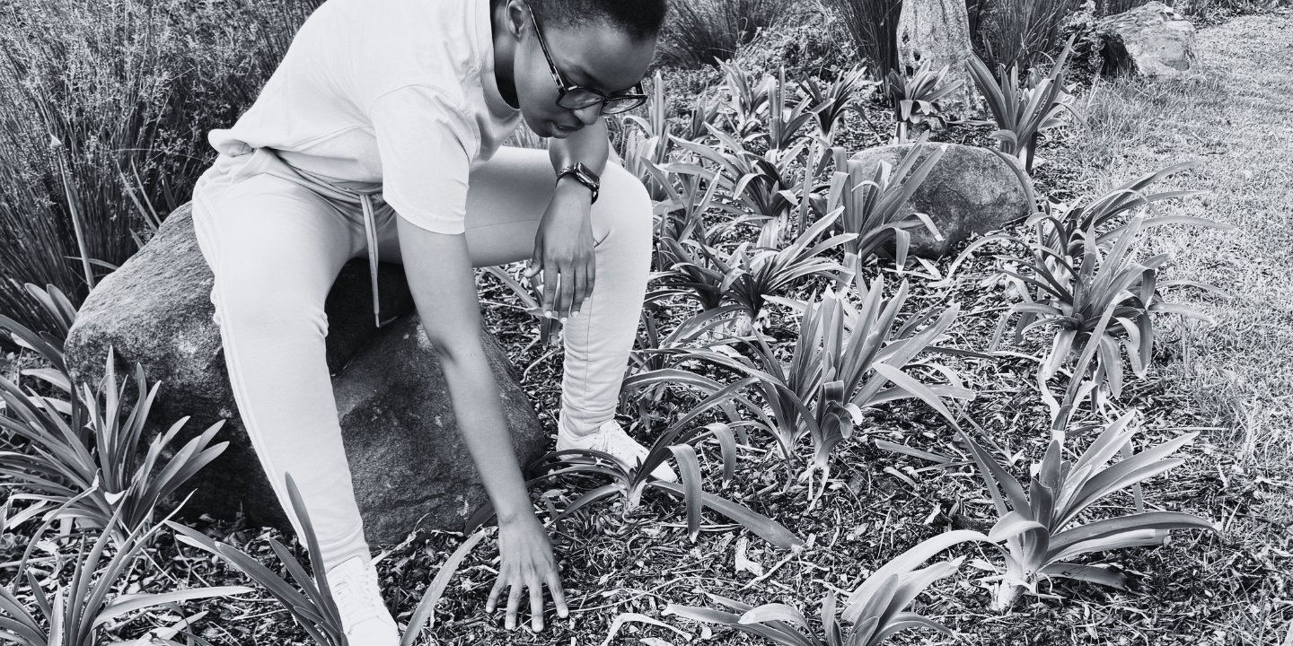 MzNompumelelo — hand in the soil